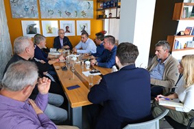 Kουρέτας από Αγιά: Στήριξη σε παραγωγούς, έργα υποδομής και πολιτισμό